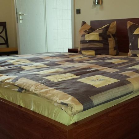 Hotel Restaurant Platamon Фойхтванген Екстериор снимка