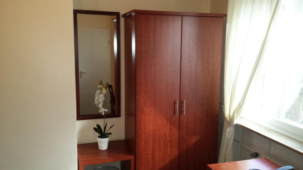 Hotel Restaurant Platamon Фойхтванген Стая снимка
